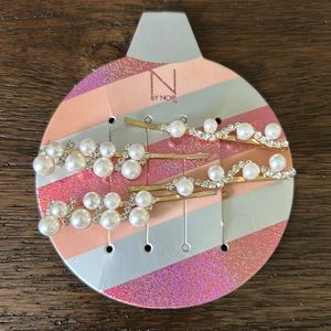 Pearl Hair Clips